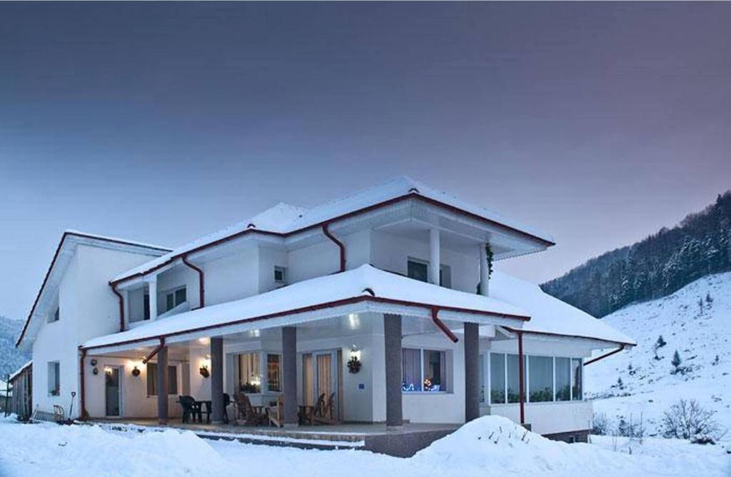 Pensiunea Aurora Izvorul Muntelui Bicaz Dış mekan fotoğraf
