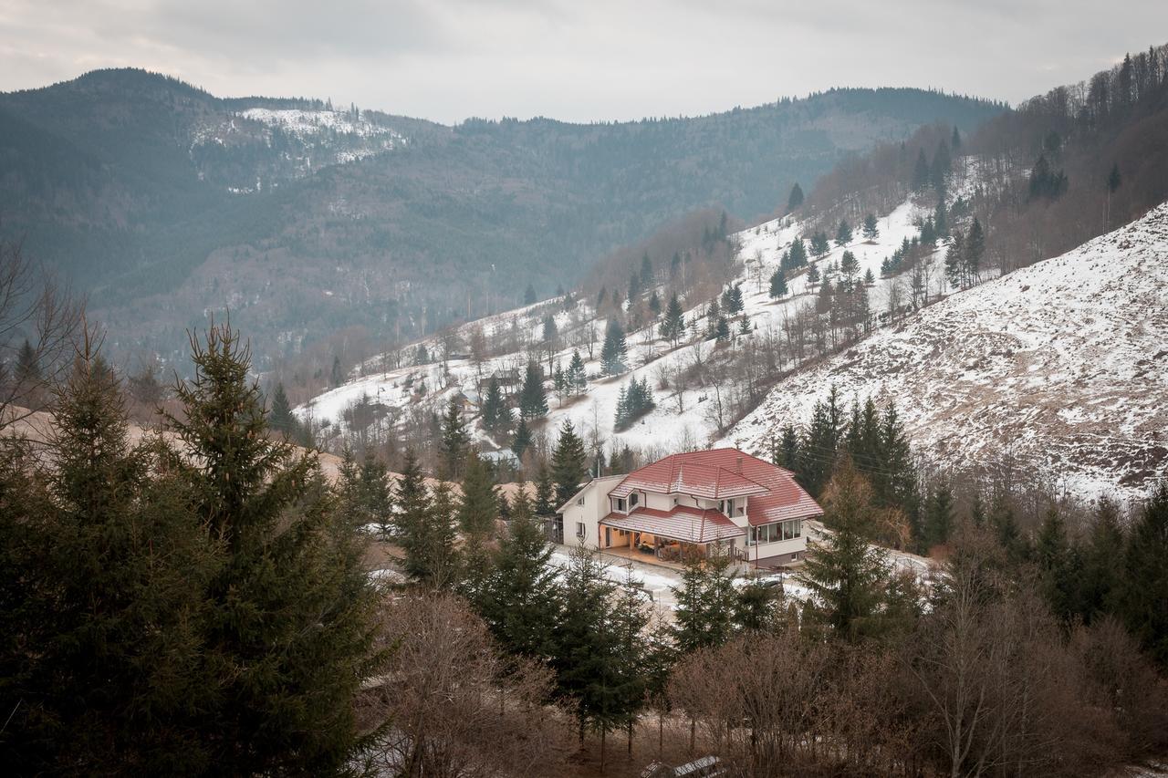 Pensiunea Aurora Izvorul Muntelui Bicaz Dış mekan fotoğraf