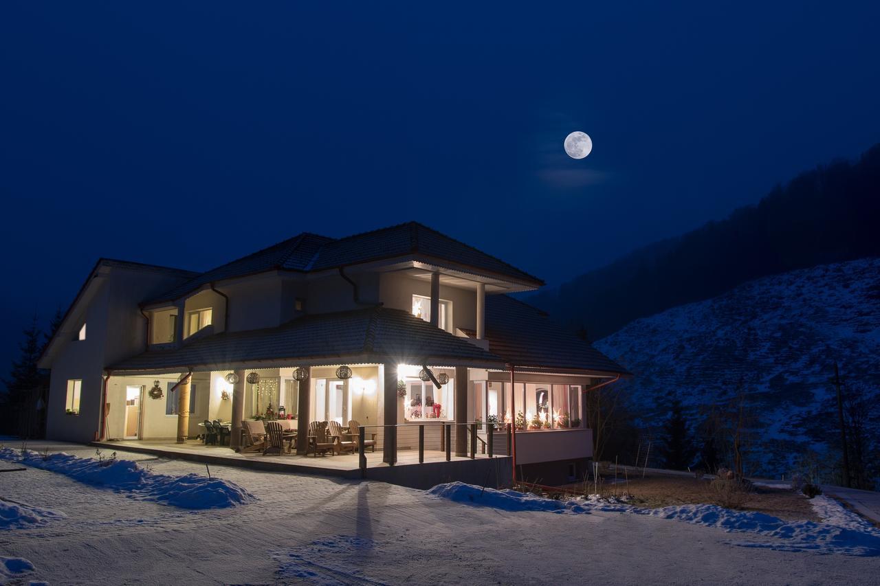 Pensiunea Aurora Izvorul Muntelui Bicaz Dış mekan fotoğraf