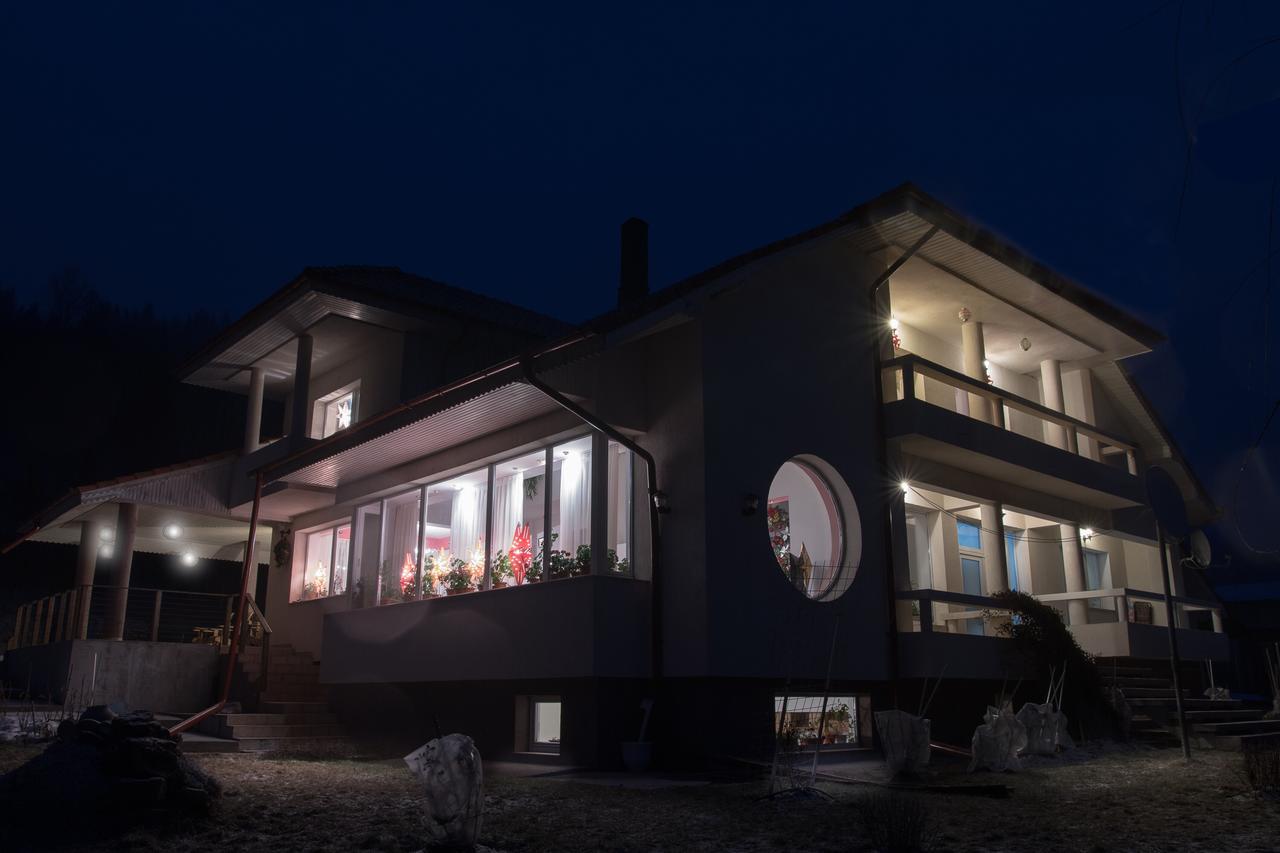 Pensiunea Aurora Izvorul Muntelui Bicaz Dış mekan fotoğraf